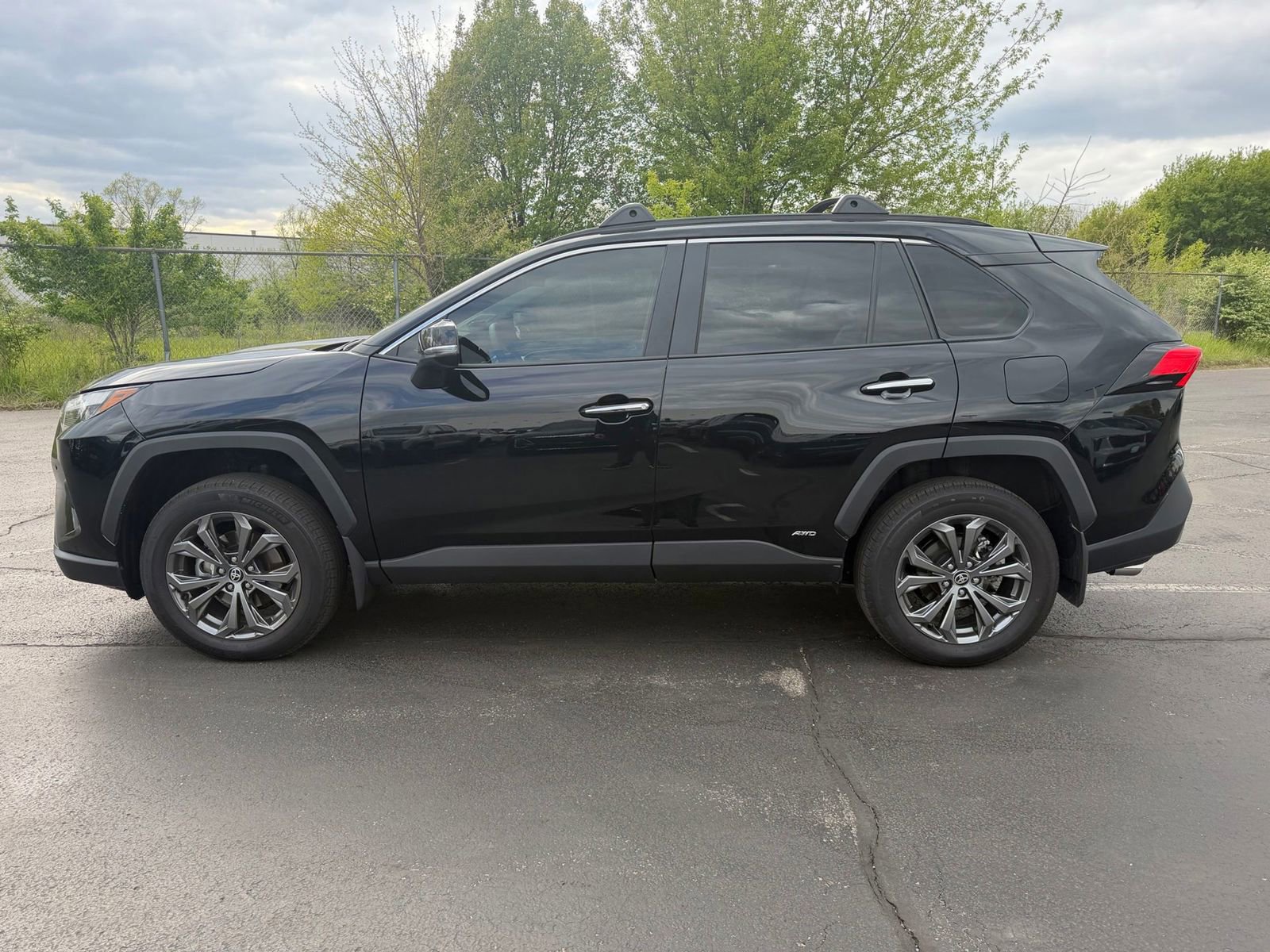 Used 2024 Toyota RAV4 Limited w/ Weather Package AWD/4WD image 10