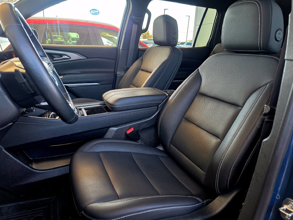 Used 2024 Chevrolet Traverse LT w/ LPO, Floor Liner Package AWD/4WD image 24