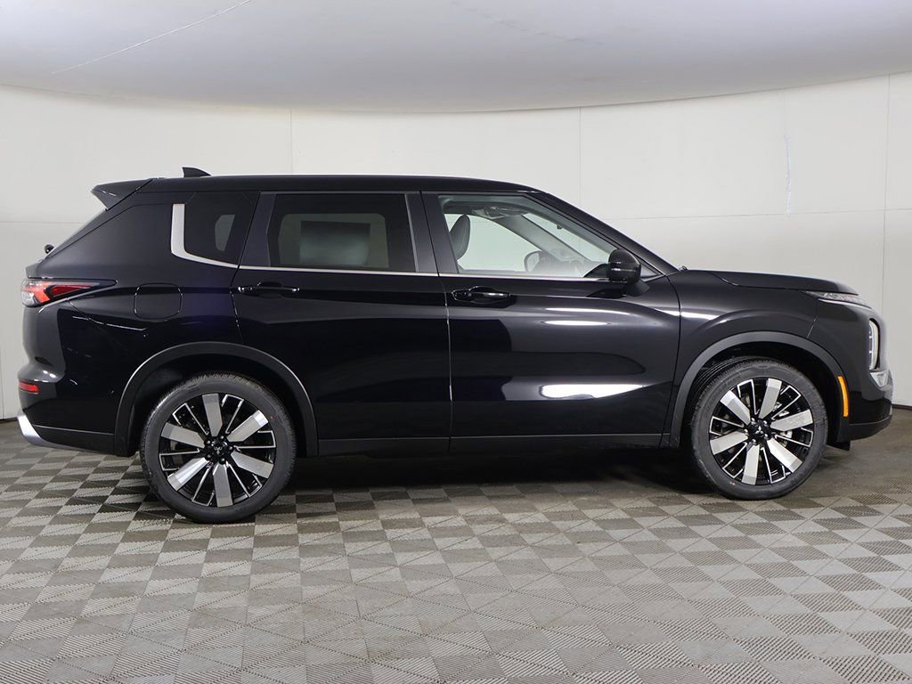 New 2026 Mitsubishi Outlander SE FWD image 18