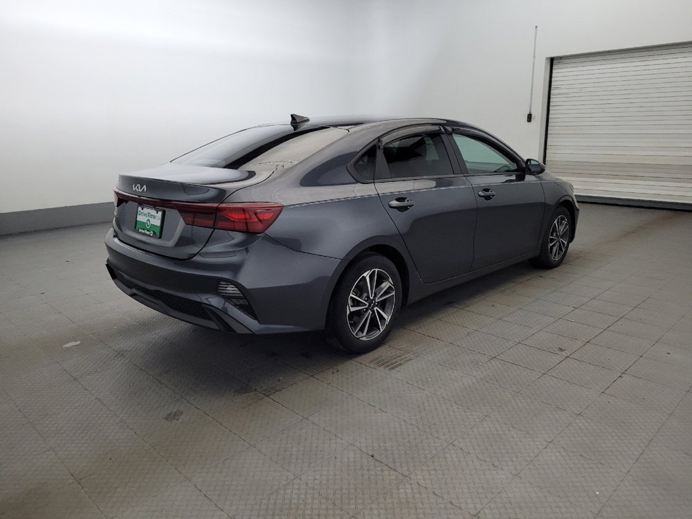 Used 2022 Kia Forte LXS w/ LXS Technology Package FWD image 9