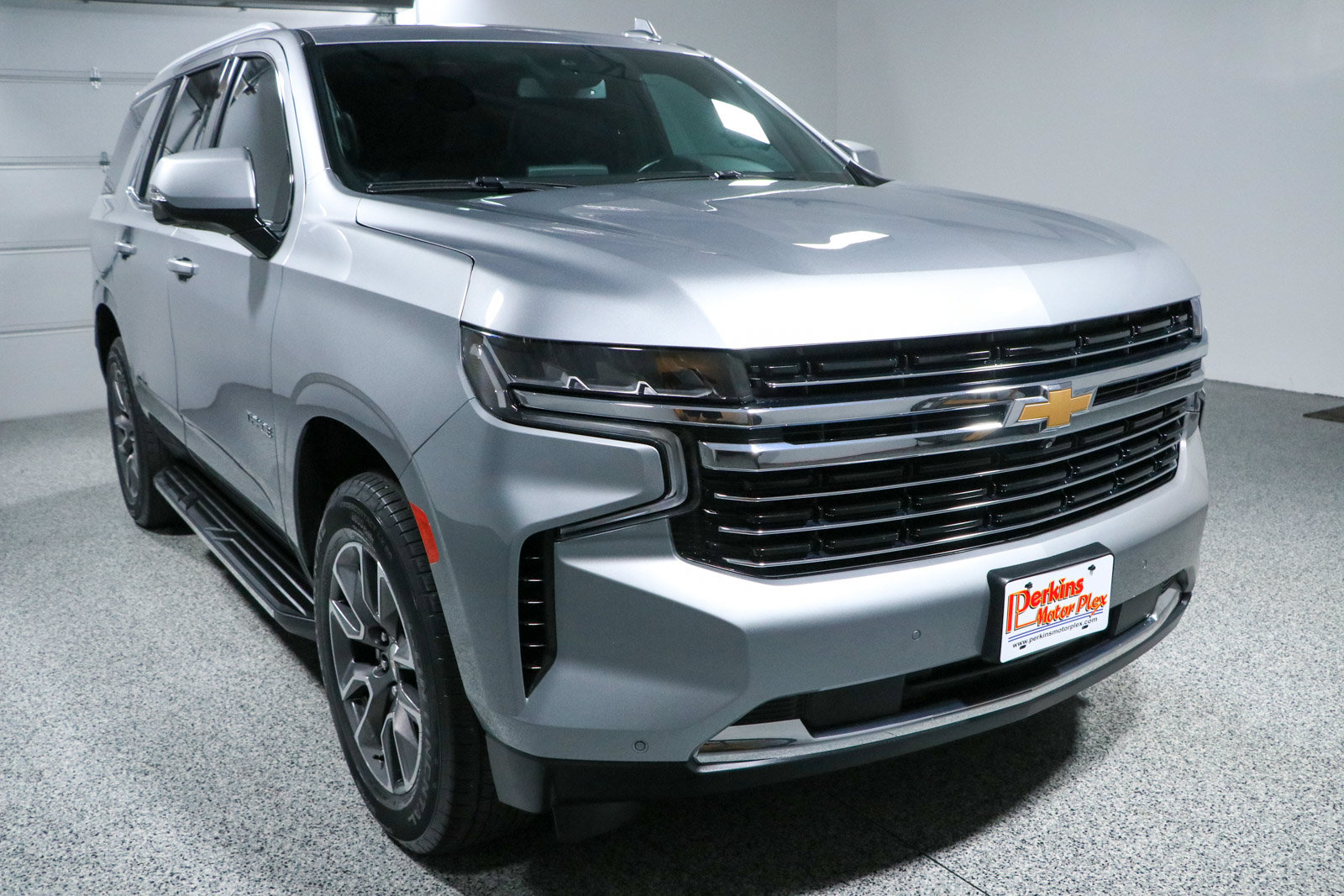 Used 2023 Chevrolet Tahoe LT w/ Luxury Package RWD image 5