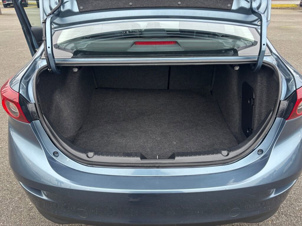 Used 2014 MAZDA MAZDA3 i Sport image 11