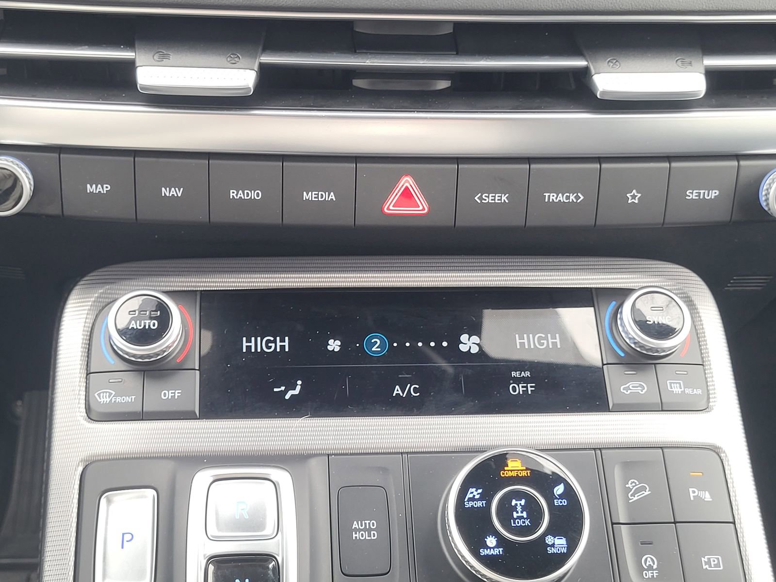 Used 2024 Hyundai Palisade Calligraphy image 19