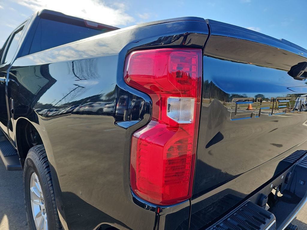 Used 2020 Chevrolet Silverado 1500 LT image 35