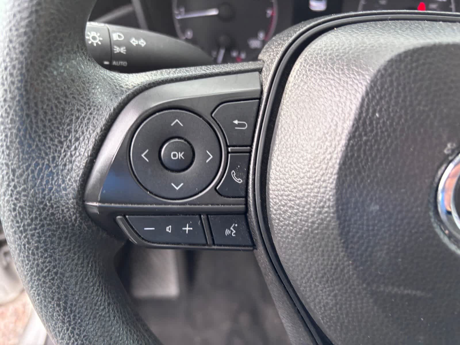 Used 2025 Toyota Corolla LE FWD image 19