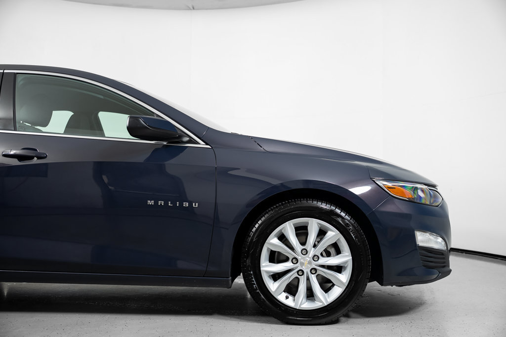 Used 2025 Chevrolet Malibu LT FWD image 4