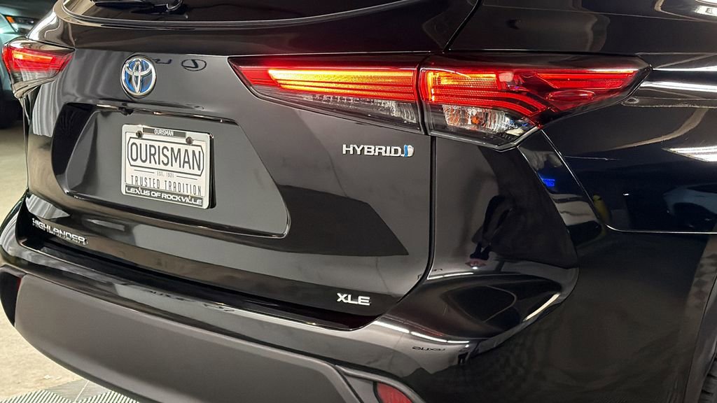 Used 2021 Toyota Highlander XLE image 9