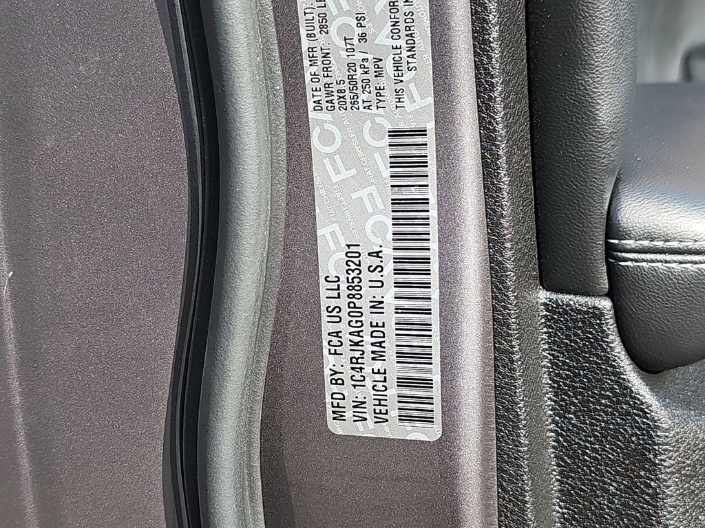 Certified 2023 Jeep Grand Cherokee L Laredo AWD/4WD image 39