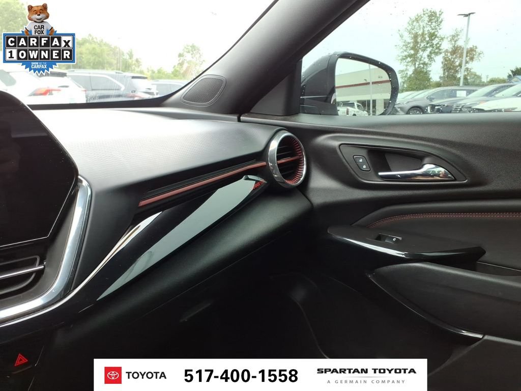 Used 2025 Chevrolet Trax RS w/ Sunroof Package FWD image 22