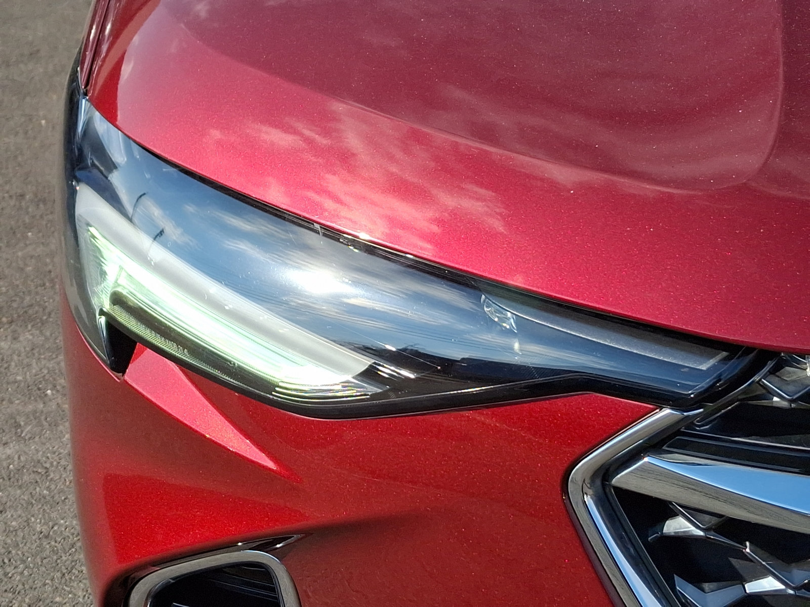 Used 2022 Buick Envision Avenir w/ Technology Package II image 9