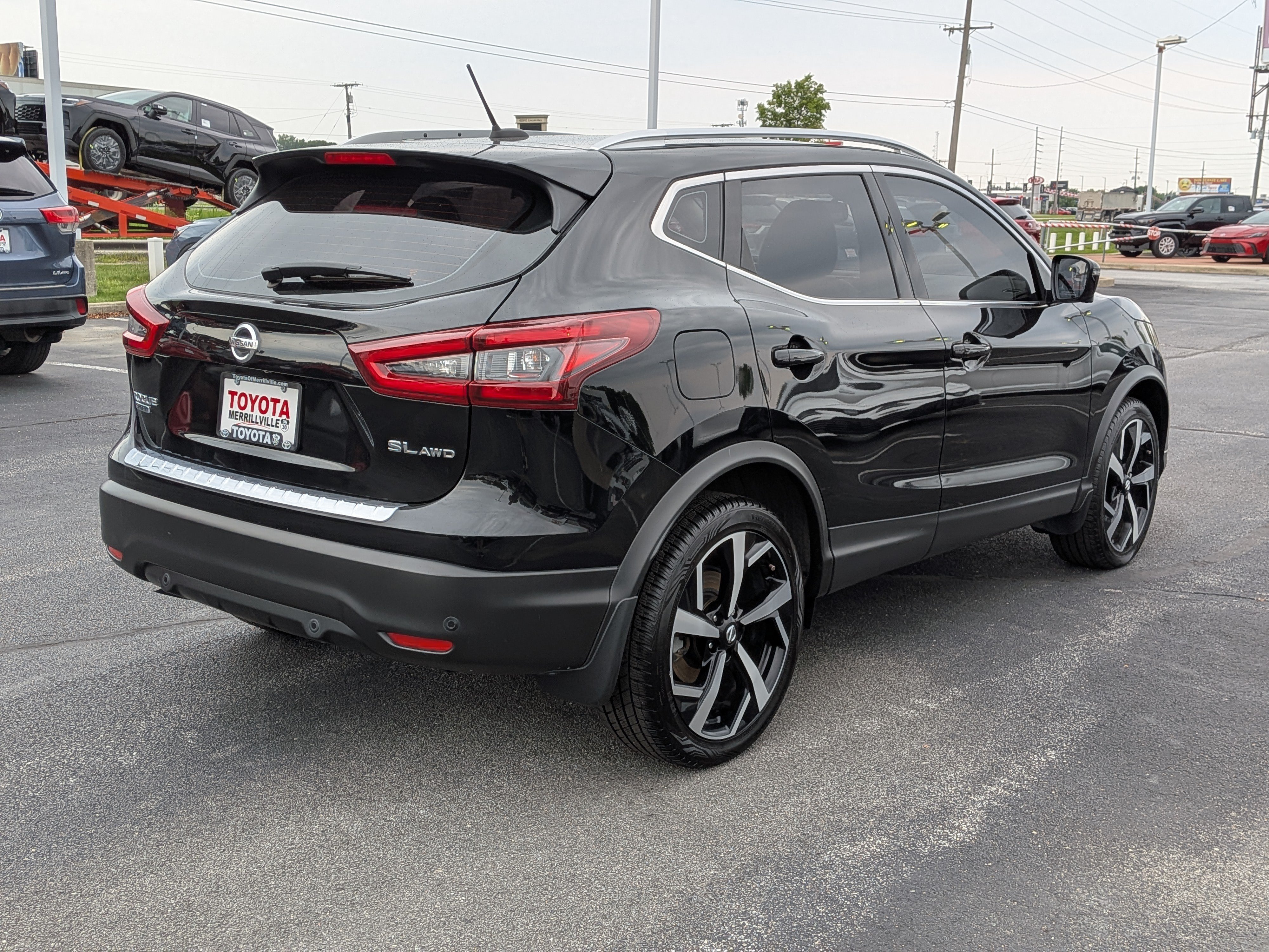 Used 2022 Nissan Rogue Sport SL w/ Premium Package AWD/4WD image 8