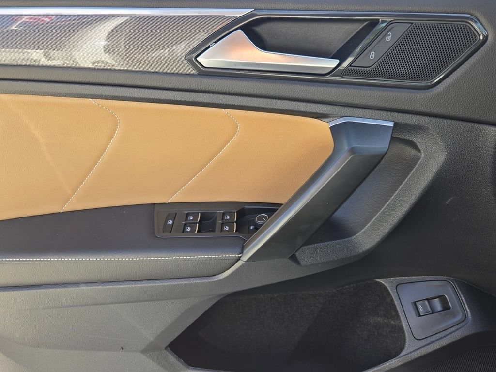 Certified 2024 Volkswagen Tiguan SE R-Line FWD image 29
