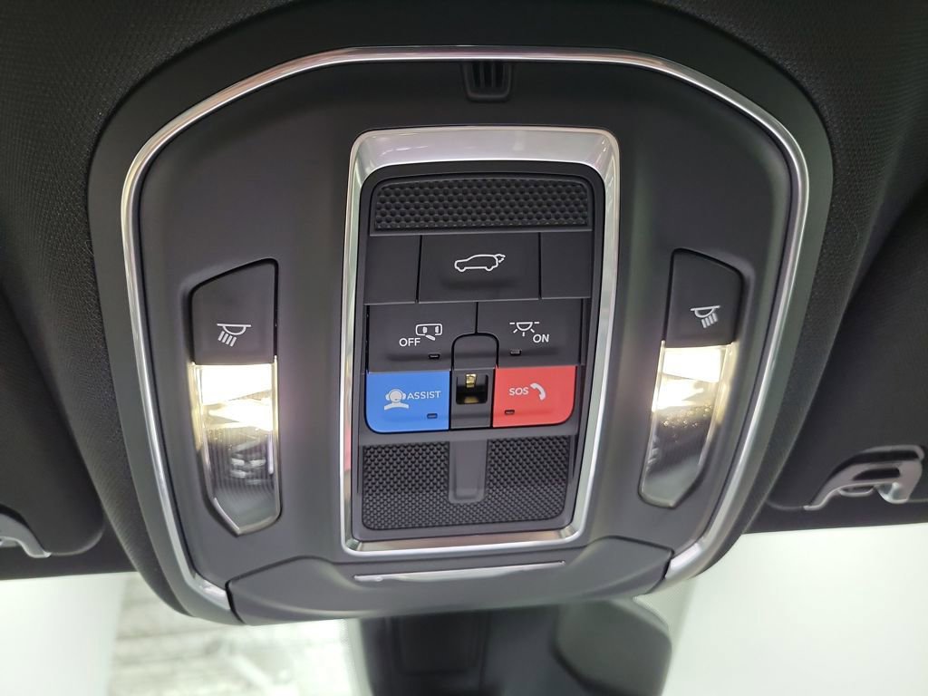 New 2026 Jeep Grand Wagoneer 4WD image 36