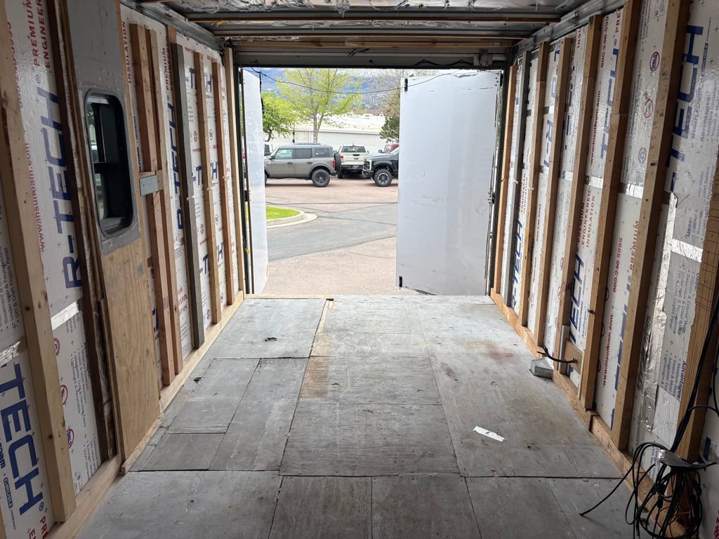 Used 2016 Ford E-450 and Econoline 450 Super Duty RWD image 25