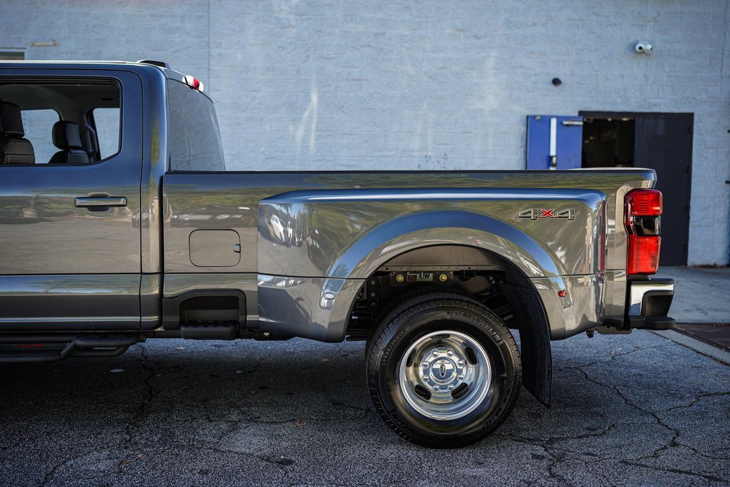 Used 2025 Ford F350 Lariat image 11