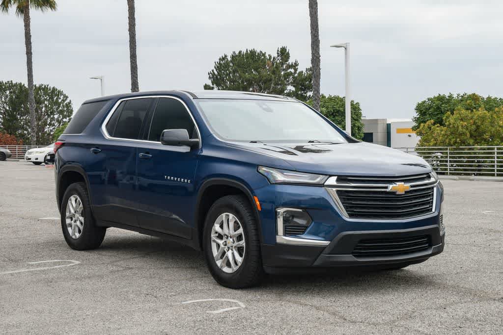 Used 2022 Chevrolet Traverse LS FWD image 3