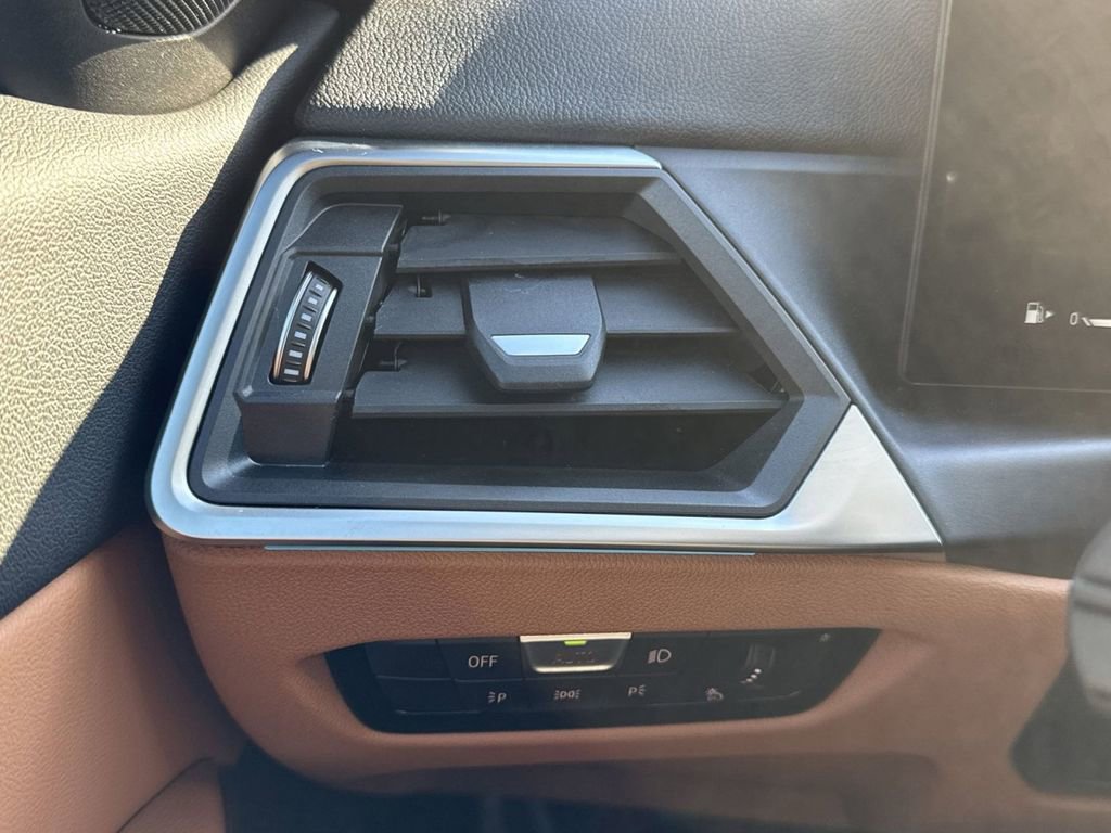 Used 2023 BMW 330i xDrive Sedan w/ M Sport Package image 25