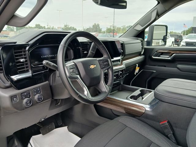 Used 2024 Chevrolet Silverado 3500 LT w/ Convenience Package image 9