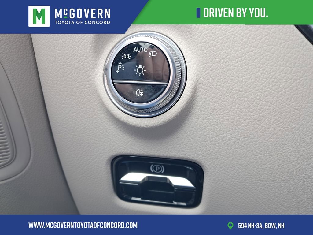 Used 2023 Mercedes-Benz C 300 4MATIC Sedan image 27