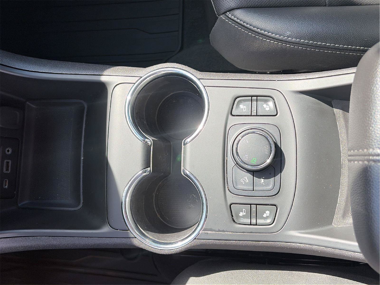 Certified 2024 GMC Terrain SLT w/ Elevation Edition AWD/4WD image 30