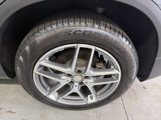 Used 2019 Mercedes-Benz GLC 300 image 28