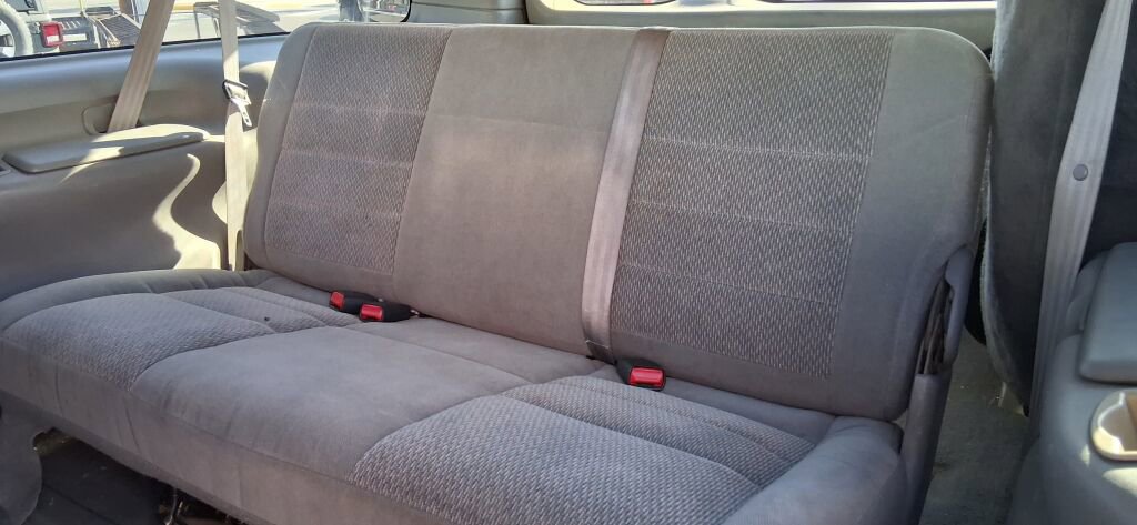 Used 2004 Ford Excursion XLT image 4