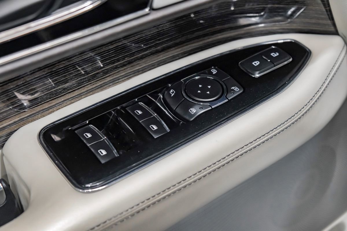 Used 2020 Lincoln Navigator Black Label w/ Cargo Convenience Package AWD/4WD image 47