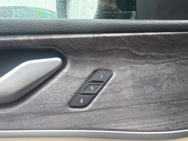 Used 2024 Jeep Grand Cherokee Limited AWD/4WD image 18