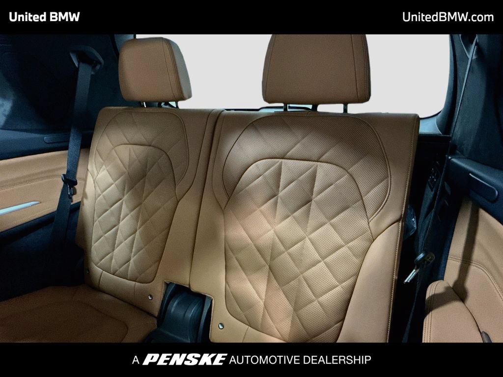 New 2027 BMW X7 xDrive40i w/ M Sport Package AWD/4WD image 21