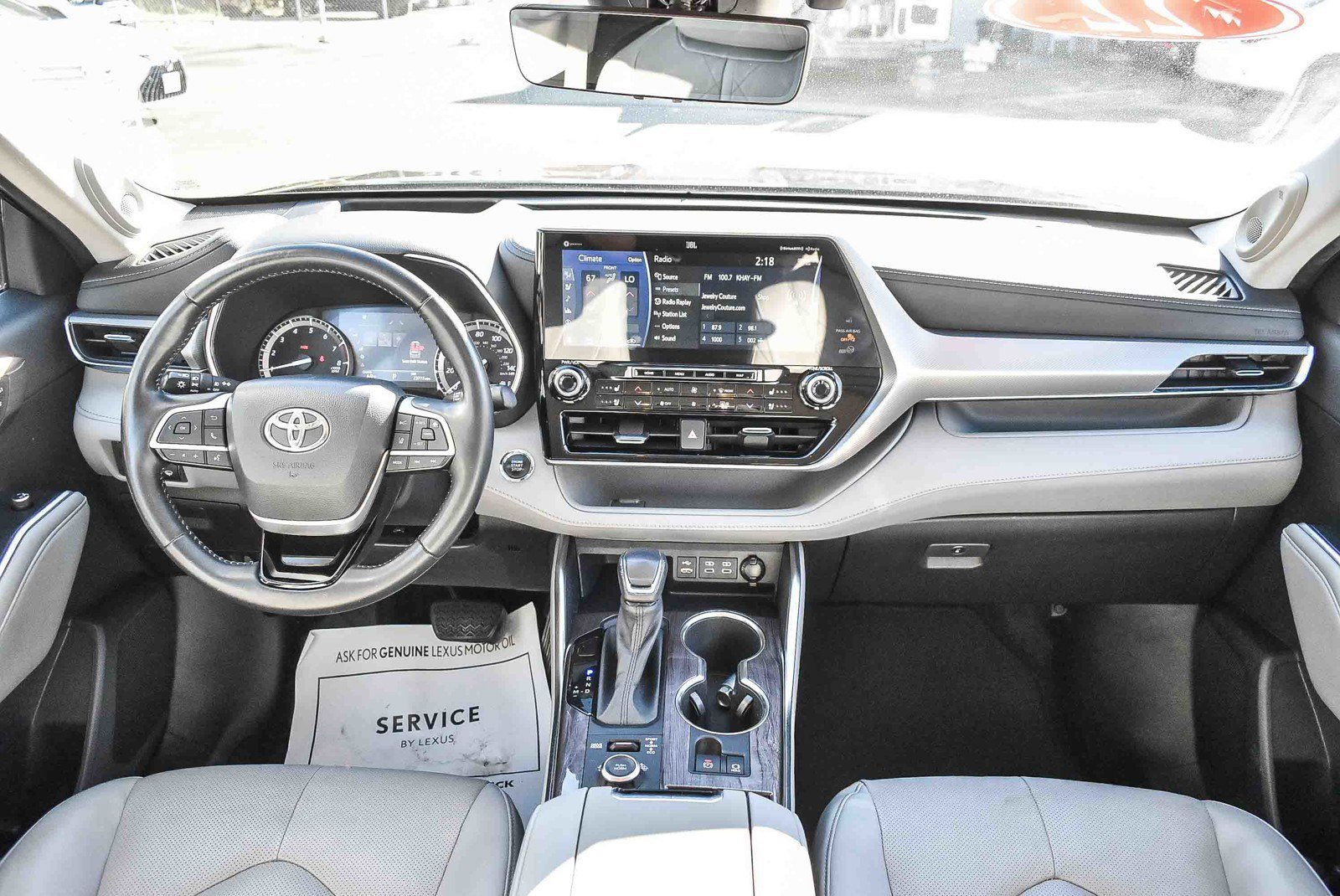Used 2022 Toyota Highlander Platinum image 11