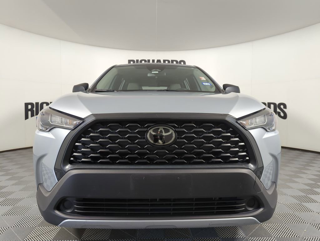 Used 2024 Toyota Corolla Cross L image 3