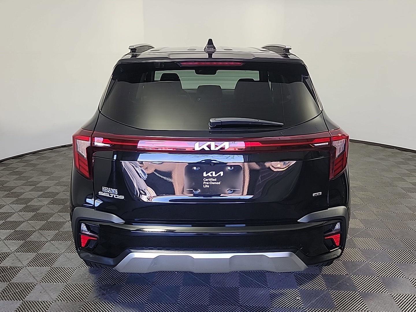 Used 2024 Kia Seltos S image 5