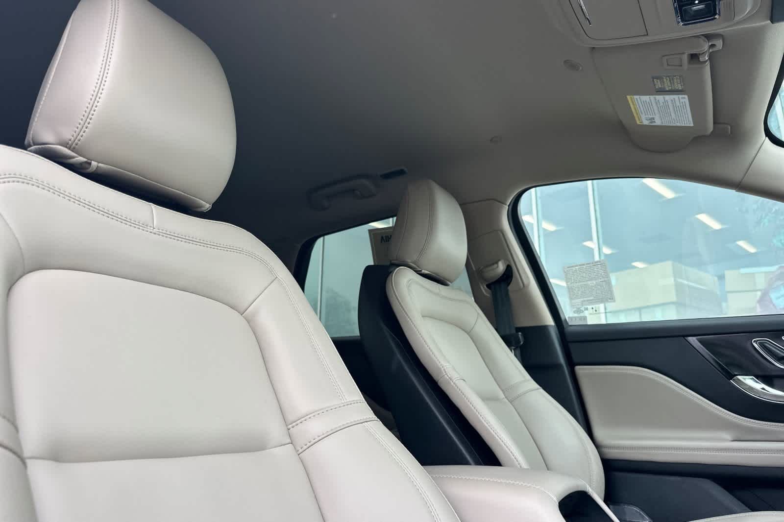 Used 2025 Lincoln Corsair FWD image 17