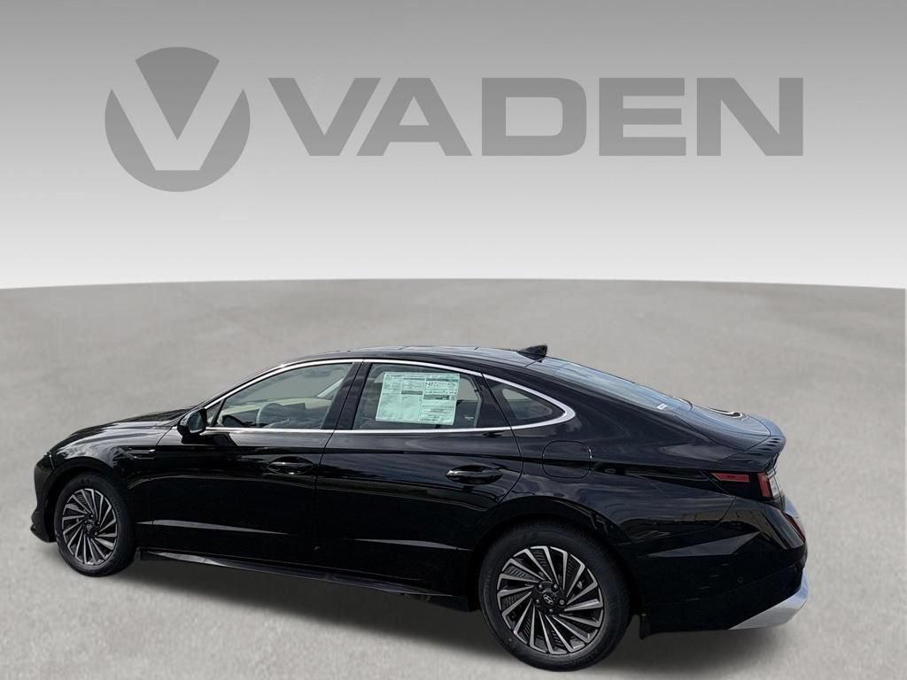 New 2026 Hyundai Sonata Limited FWD image 3