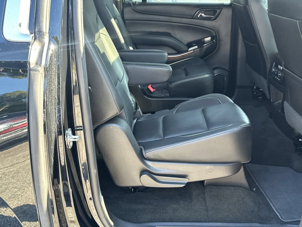 Used 2017 Chevrolet Suburban Premier AWD/4WD image 16
