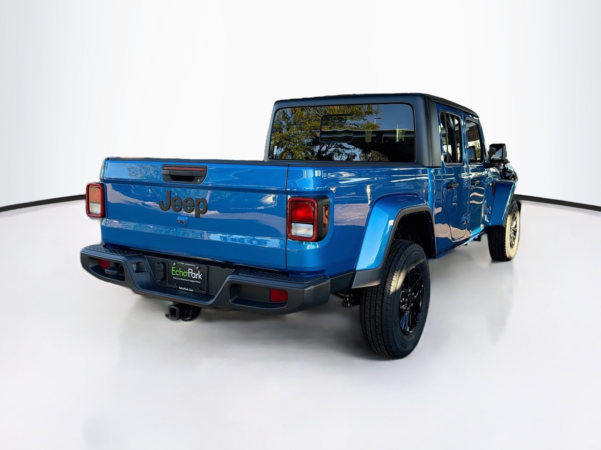 Used 2023 Jeep Gladiator Sport AWD/4WD image 9