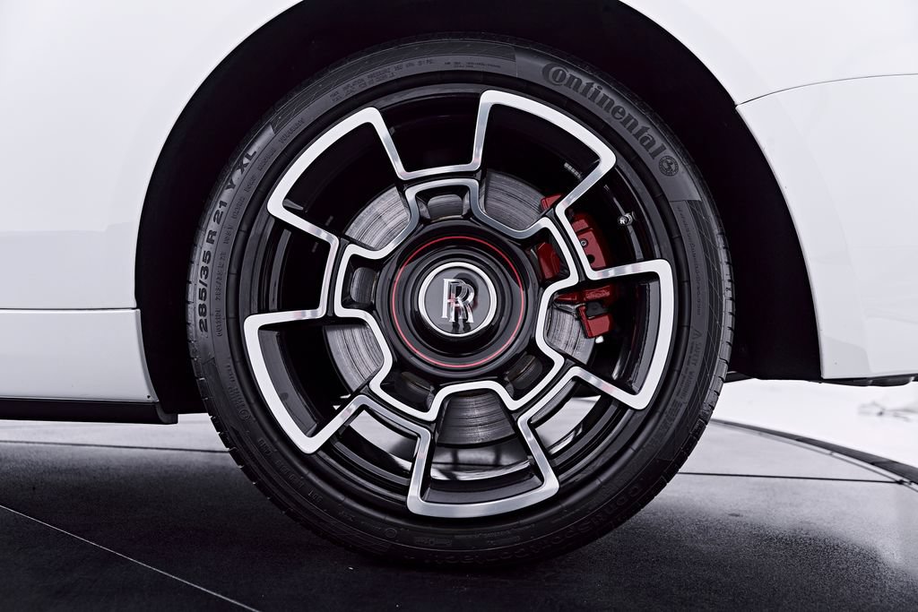 Used 2020 Rolls-Royce Dawn RWD image 39