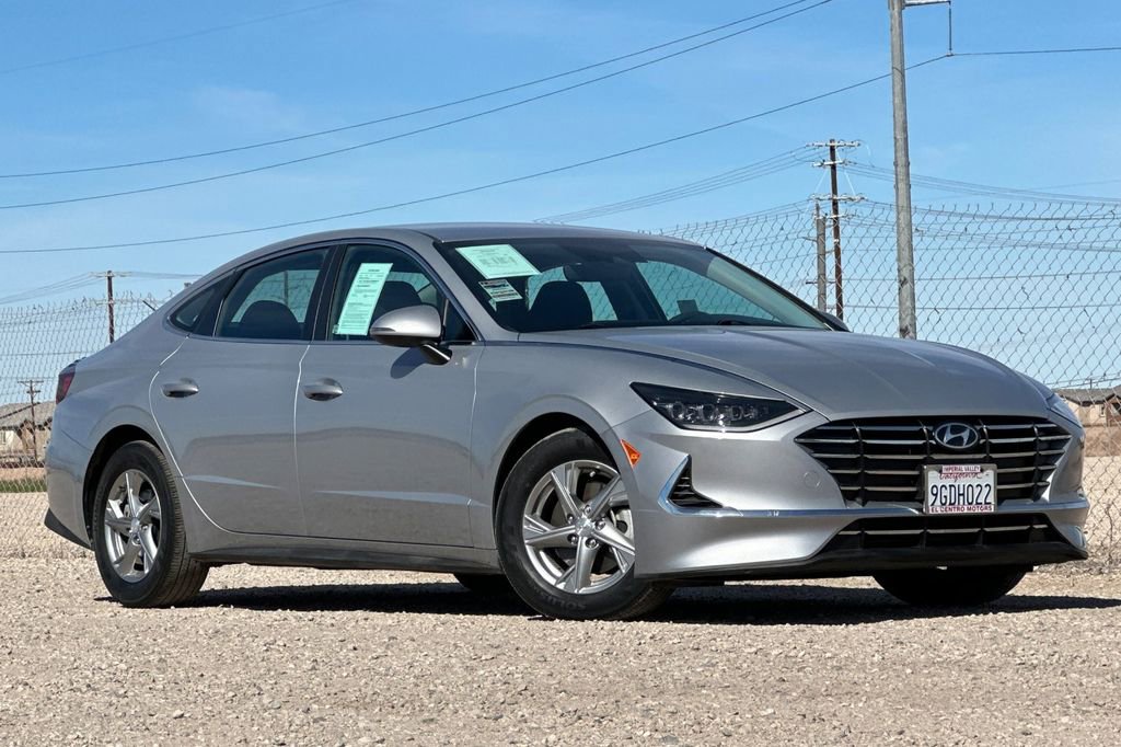 Used 2023 Hyundai Sonata SE image 2
