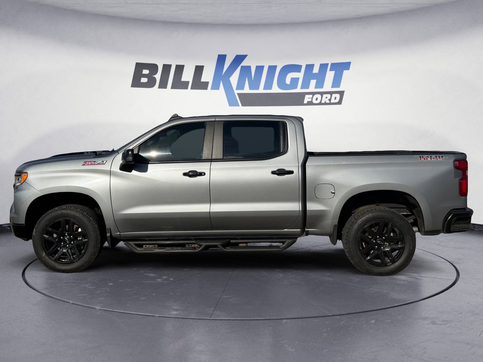 Used 2025 Chevrolet Silverado 1500 LT Trail Boss w/ Convenience Package II image 2