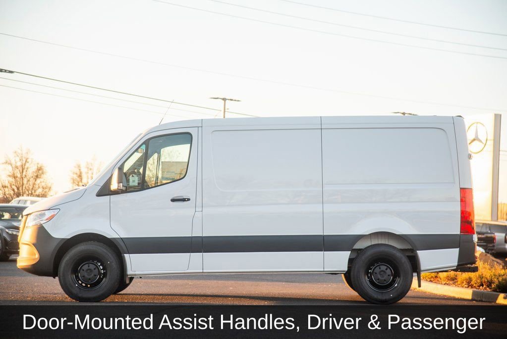Used 2025 Mercedes-Benz Sprinter 2500 image 5