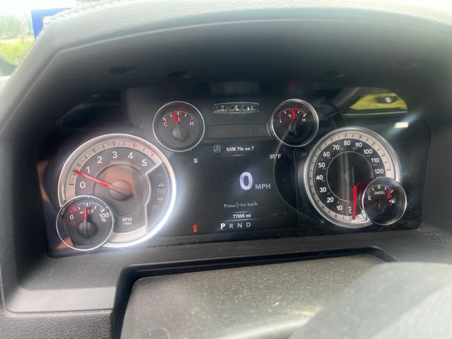 Used 2018 RAM 3500 Laramie w/ Convenience Group AWD/4WD image 3