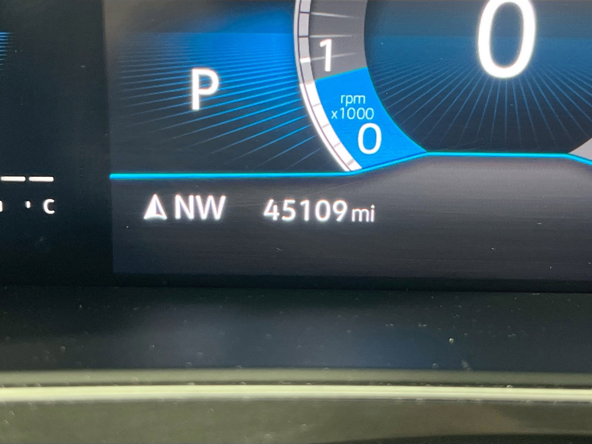 Used 2022 Volkswagen Tiguan SE R-Line image 12