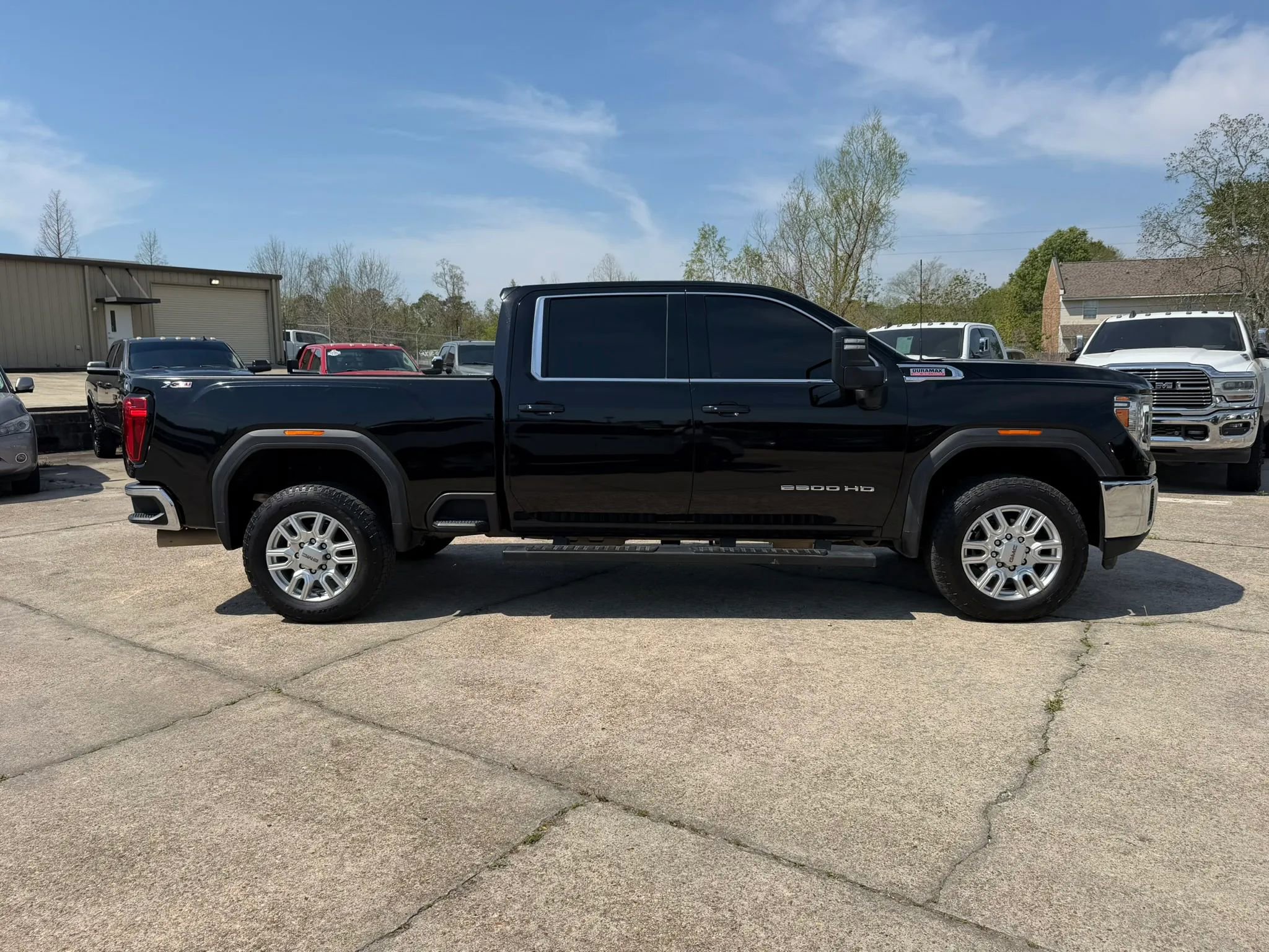 Used 2020 GMC Sierra 2500 SLE w/ SLE Value Package; image 8