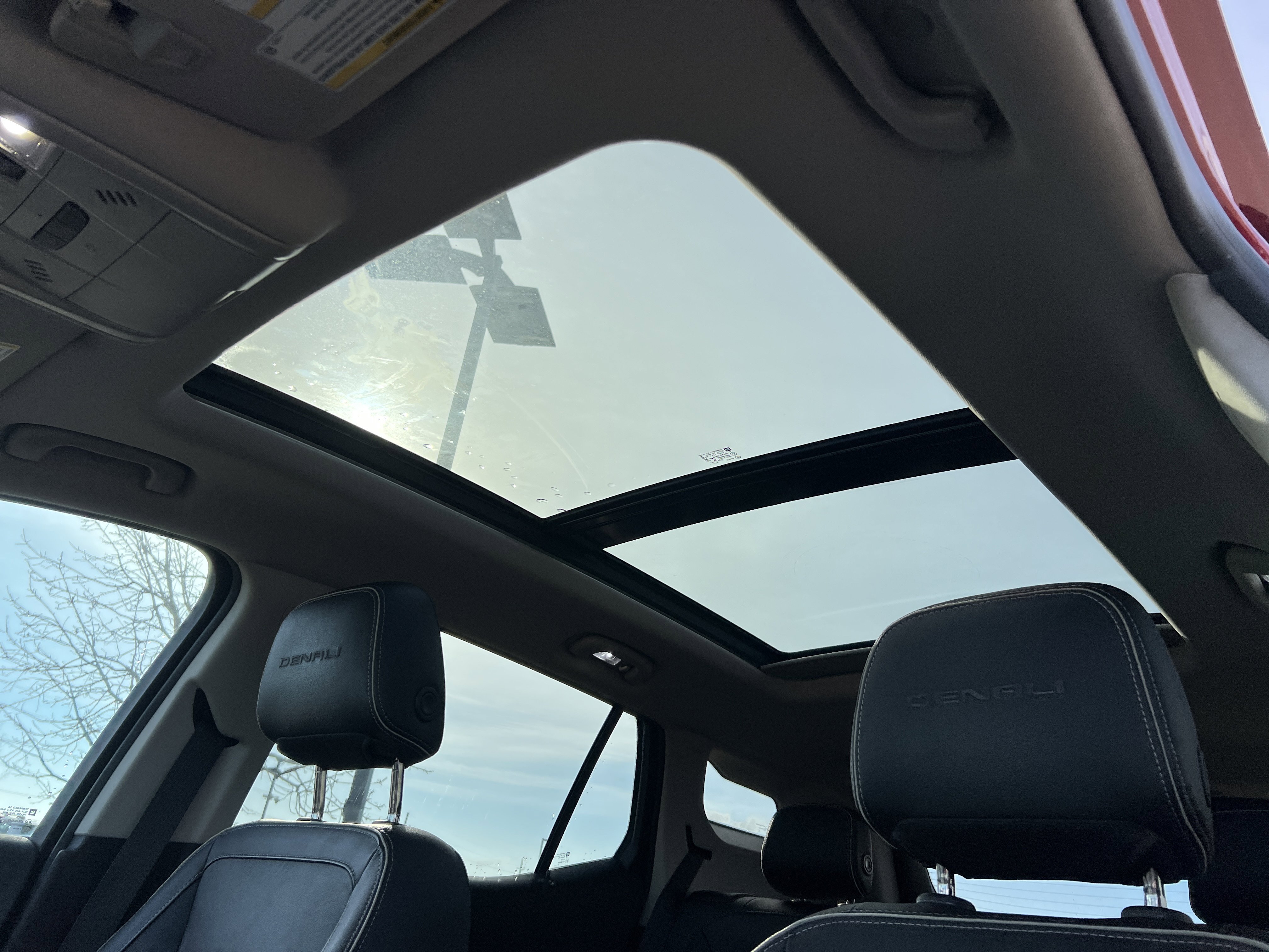 Used 2020 GMC Terrain Denali w/ Denali Premium Package image 8