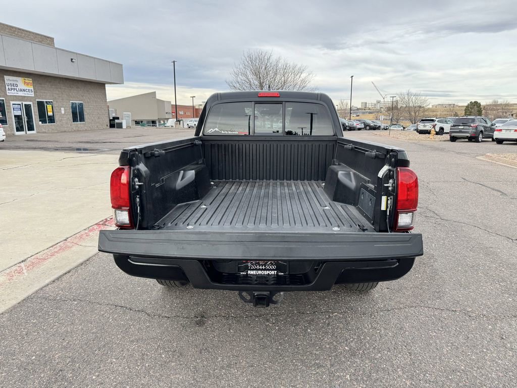 Used 2019 Toyota Tacoma SR w/ SX Package image 8