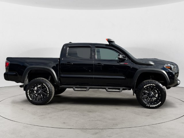 Used 2019 Toyota Tacoma TRD Pro AWD/4WD image 4