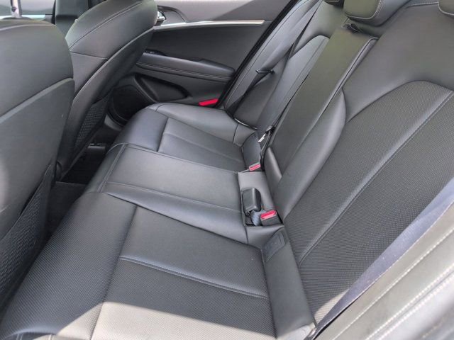 Used 2025 Genesis G70 2.5T RWD image 28