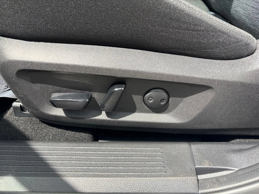 Certified 2023 Nissan Rogue SV AWD/4WD image 18
