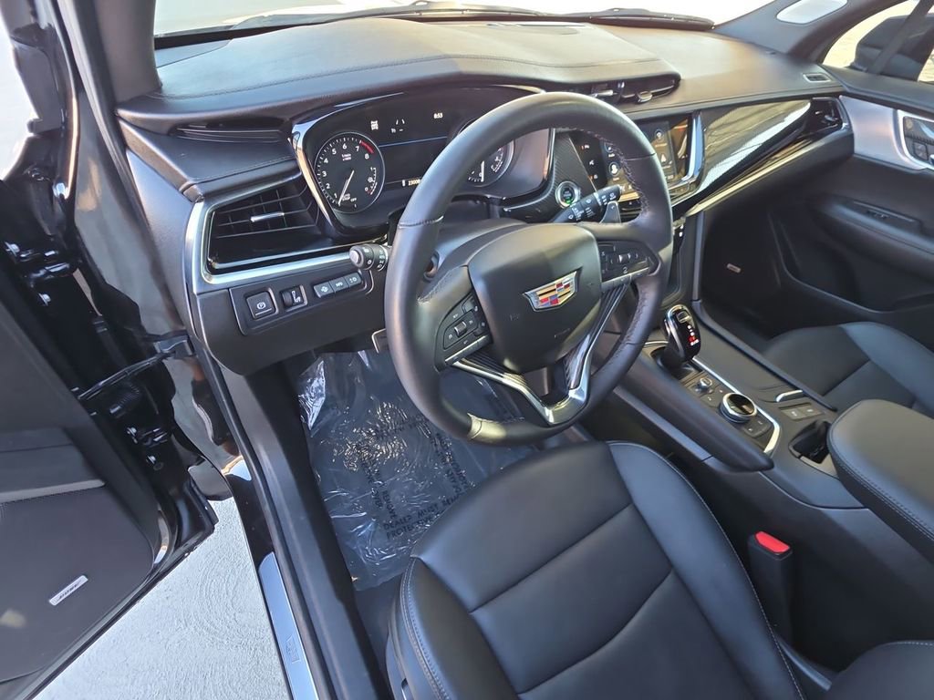 Certified 2024 Cadillac XT6 Sport w/ Technology Package AWD/4WD image 10
