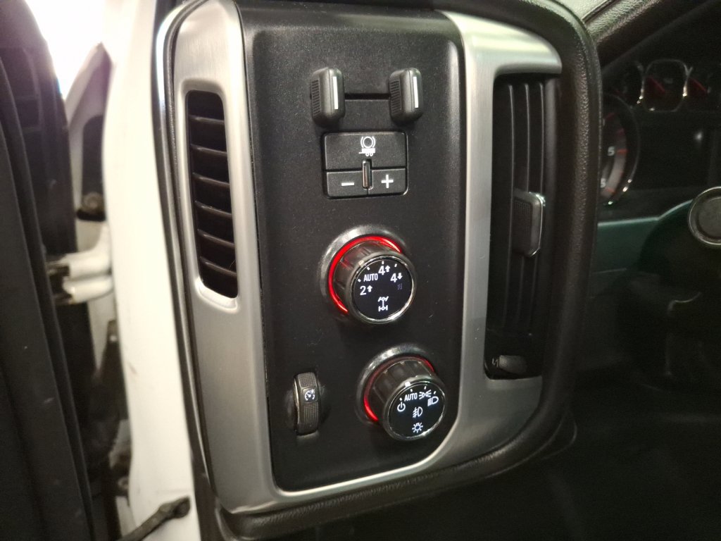 Used 2015 GMC Sierra 1500 SLE w/ SLE Value Package AWD/4WD image 16